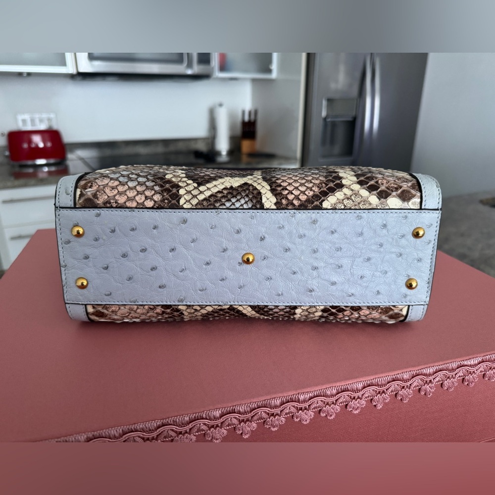 Gucci Diana Python and Ostrich Limited Edition Exotic Tote with exclusive Box - Picture 6 of 16